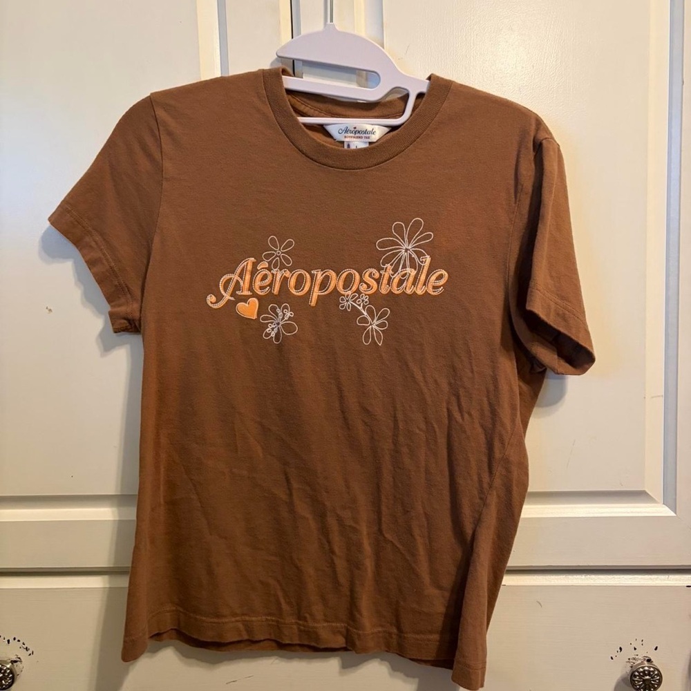 vintage Aeropostale Brown Tee w Floral Design
